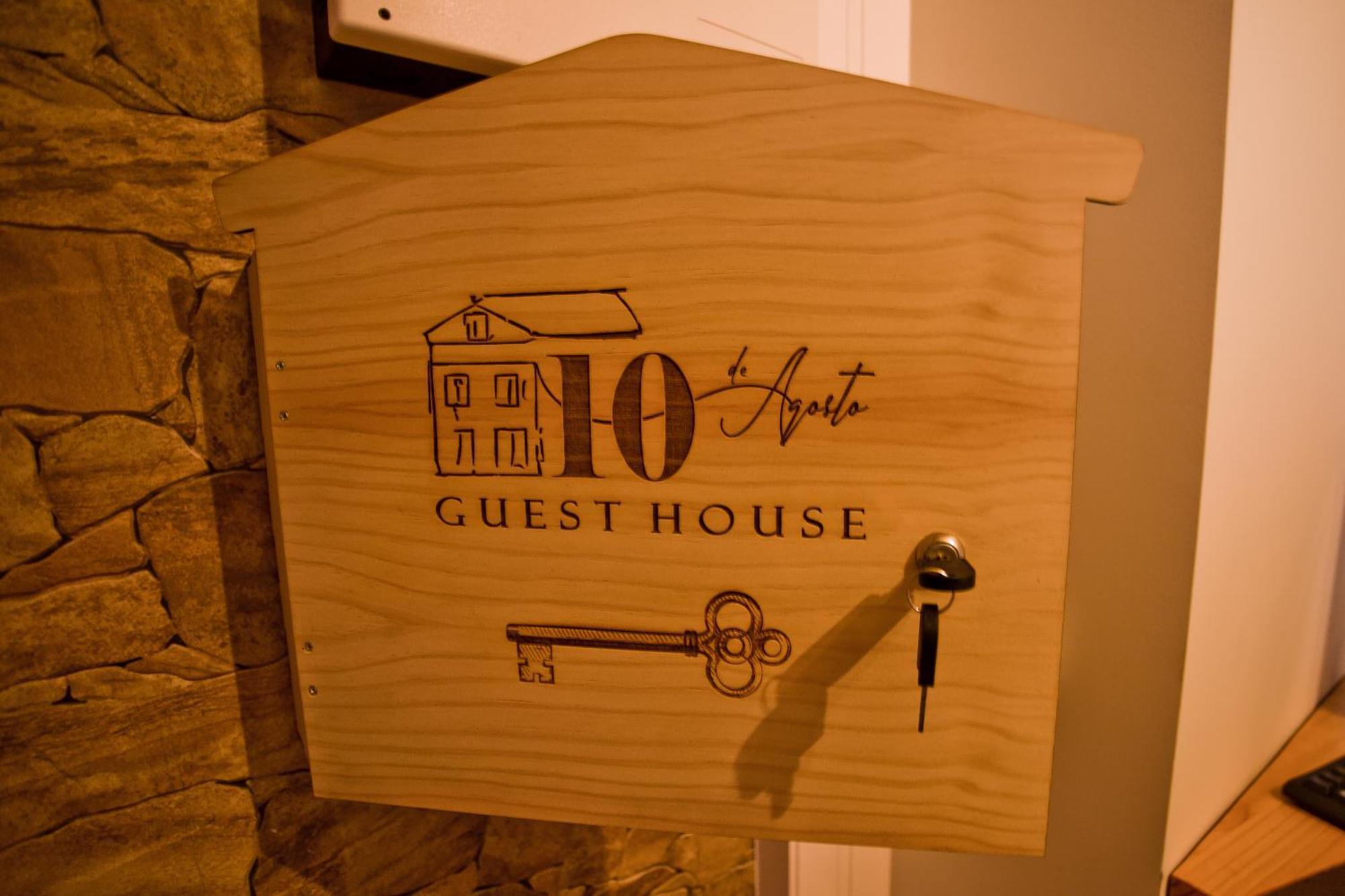 Guest House 10 De Agosto ฟิเกราดาฟอซ ภายนอก รูปภาพ